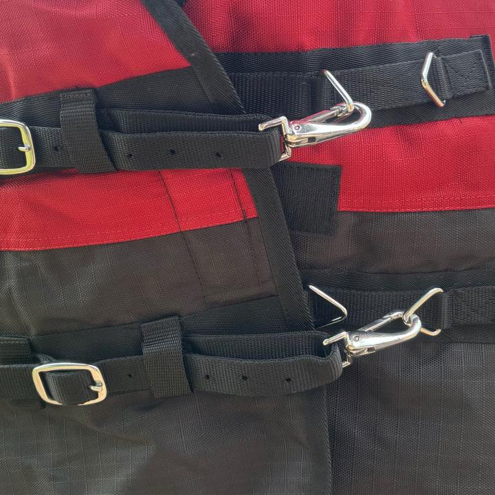 Winterdecke Monteze 1200D HN 200gr Rot/Schwarz