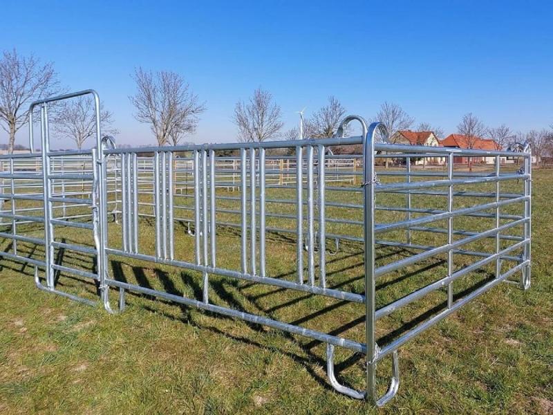 BRAMA WEST Laufbox mit Sicherheitsfressgitter 9m x 3,6m