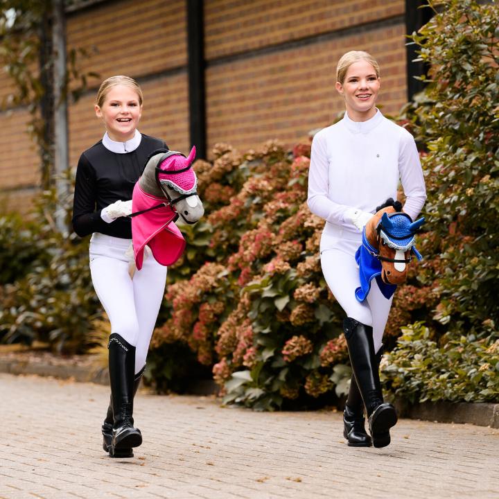 QHP Hobby Horse Set - Fleecedecke, Ohrhaube & Halfterset