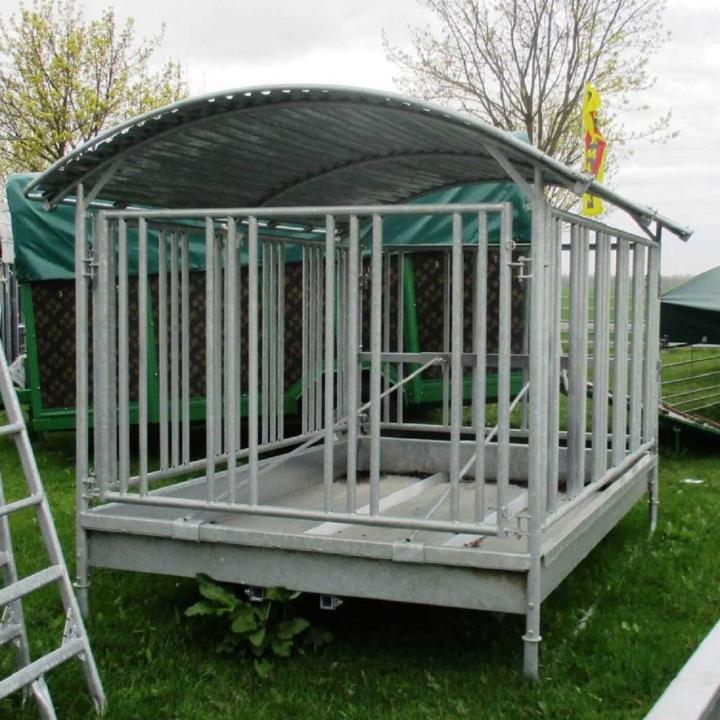 Viereckraufe XL, Pferdefressgitter