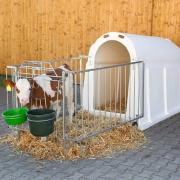 CalfHouse PE UV+ mit leichter Umzäunung